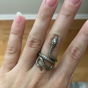 Snake ring size 7